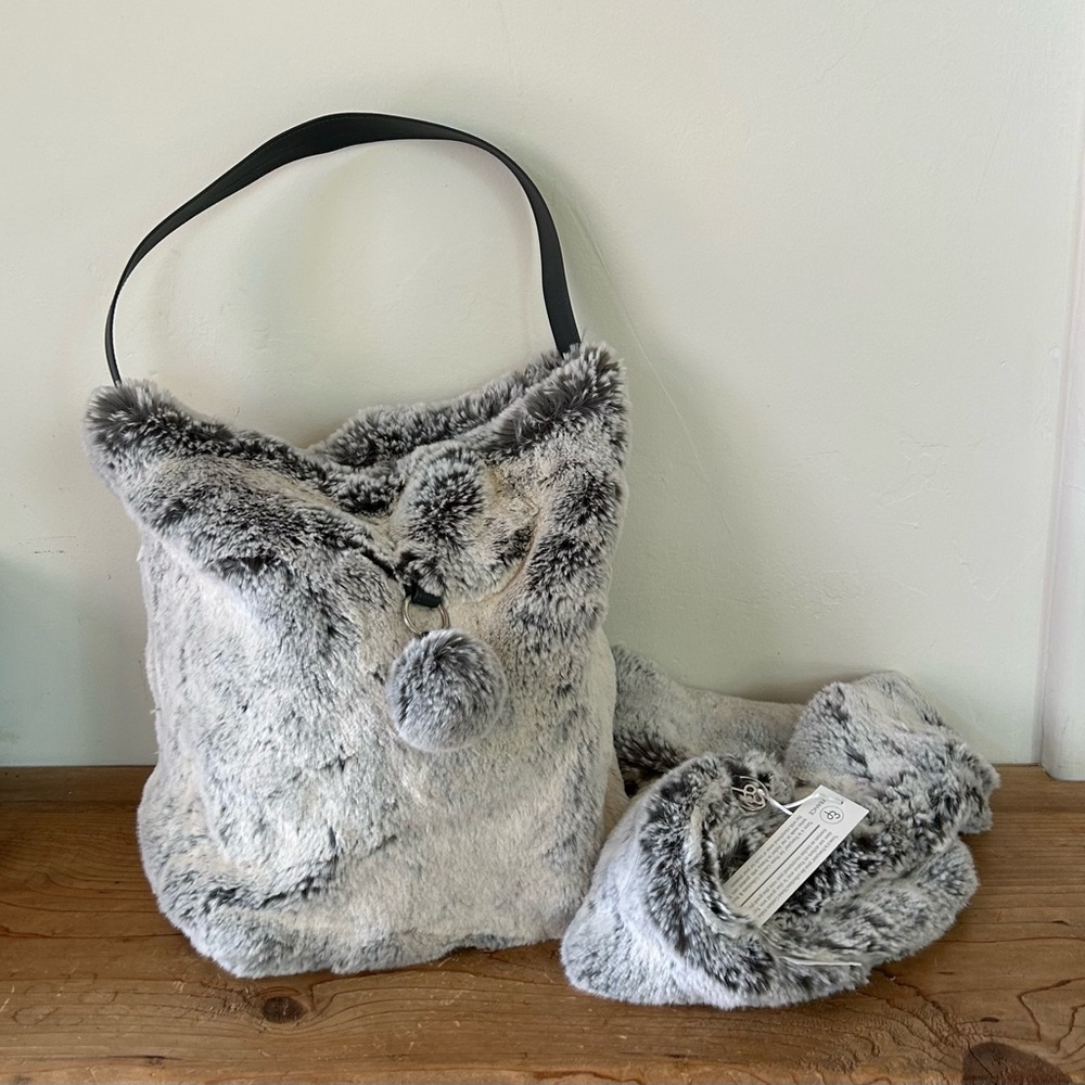 Evelyne Prelonge bag with scarf